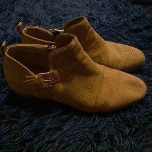 Ankle boots for sale light rust 8.5 good condition Swede material comfortable